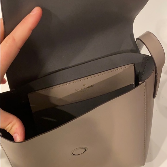 Kate spade grey/beige crossbody bag - Picture 3 of 3
